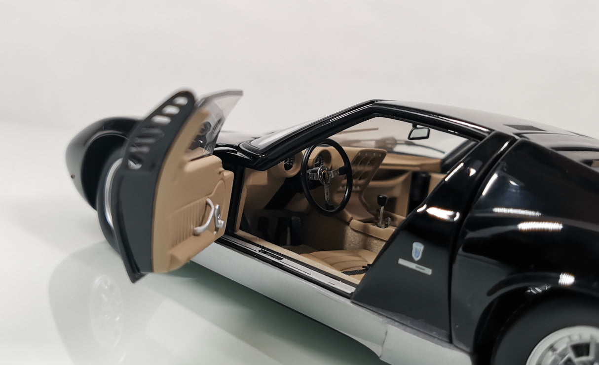 Kyosho 08312BK - 1/18 Scale 1972 Lamborghini Miura P400