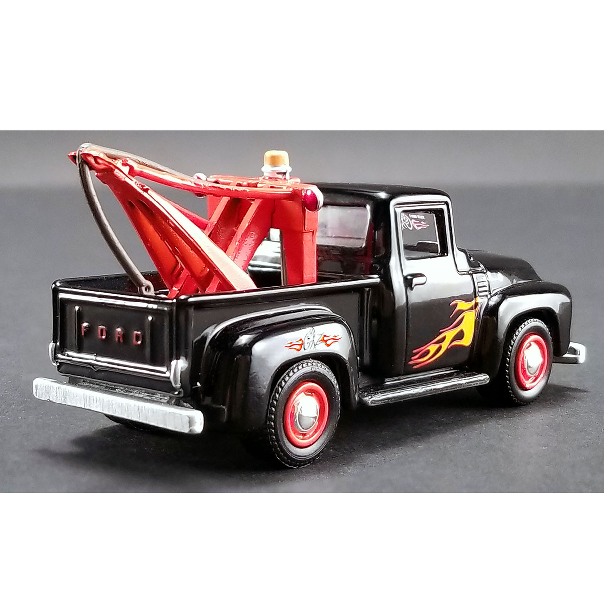ACME - 1/64 Scale - Stacey David's What Are You Workin' On? 1956 Ford F-100 Wrecker Diecast Scale Model Replica