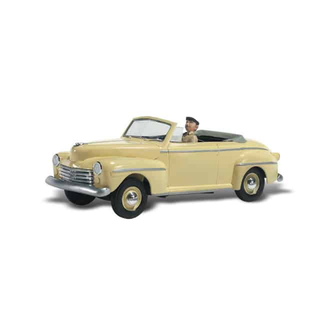 Woodland Scenics - Autoscenes - HO/00 Scale - Roger's Rag Top Plastic Scale Model Replica