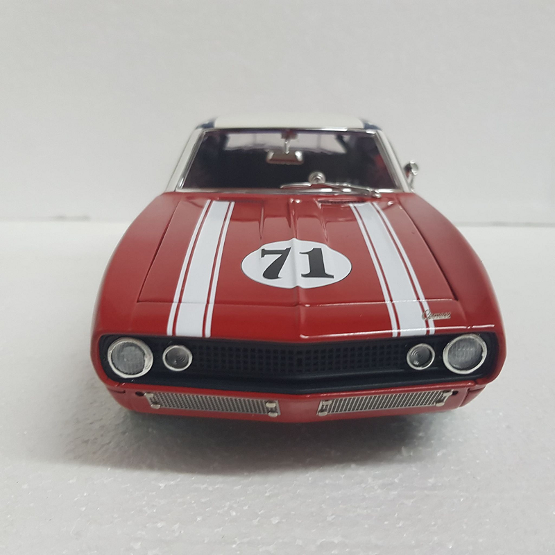 ACME A1805712 - 1/18 Scale Joie Chitwood's Chargin' Cherokee 1967 Chevrolet Camaro 1968 Daytona 24 Hours Diecast Scale Model Replica