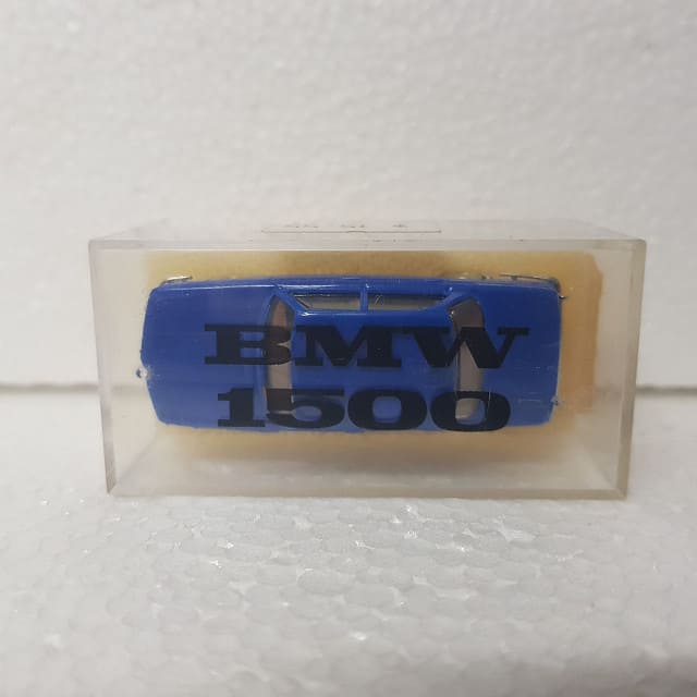 Brekina – 1/87 – HO/00 Scale – BMW 1500 Sedan Plastic Scale Model Replica