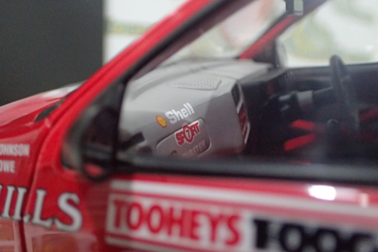 BIANTE MiniChamps 103 898017 - 1/18 Scale 1989 BATHURST WINNER FORD SIERRA RS 500 D.JOHNSON/J. BOWE SIGNED COA