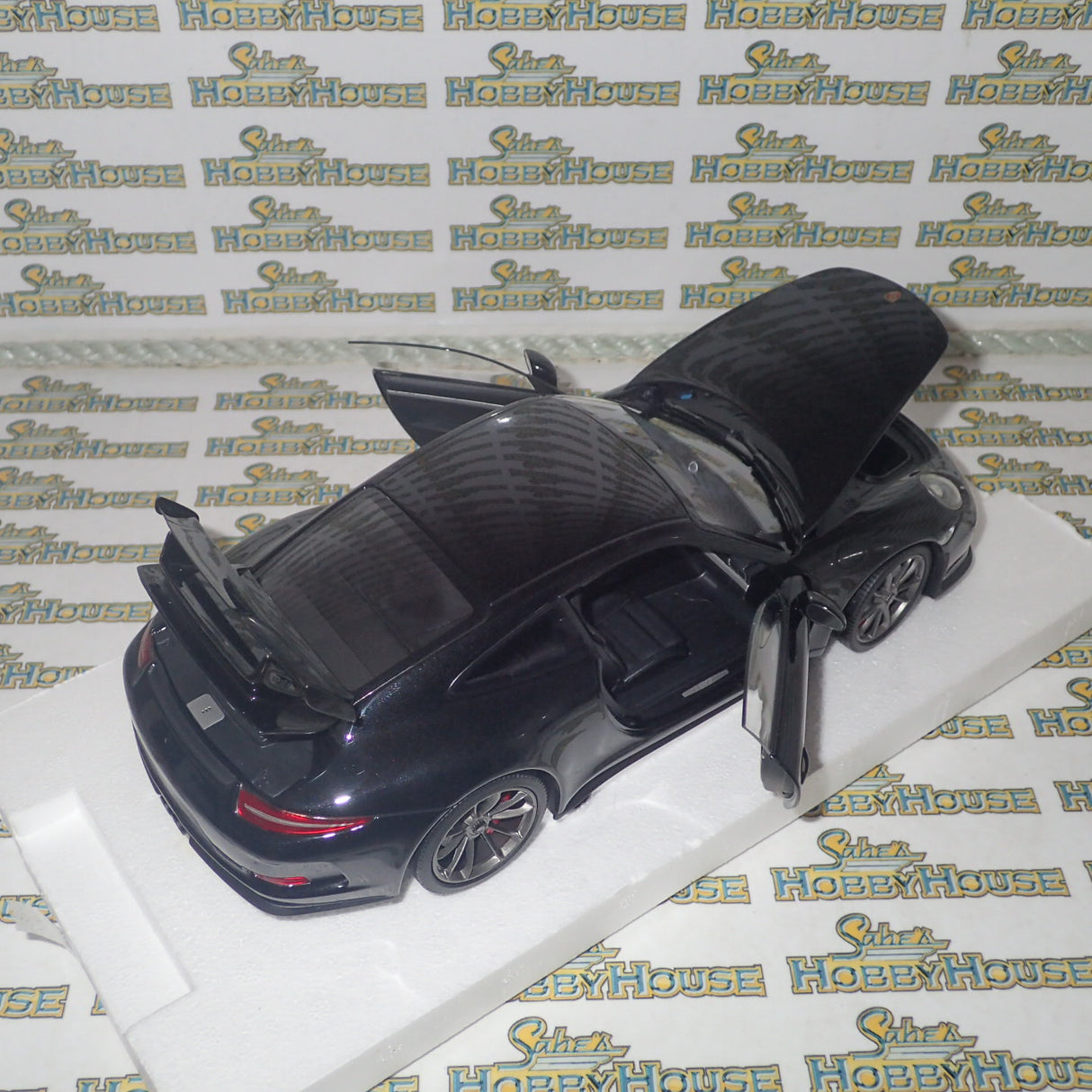 MINICHAMPS 100 062724 - 1/18 PORSCHE 911 GT3 2013 Black M. to 300 units worldwide