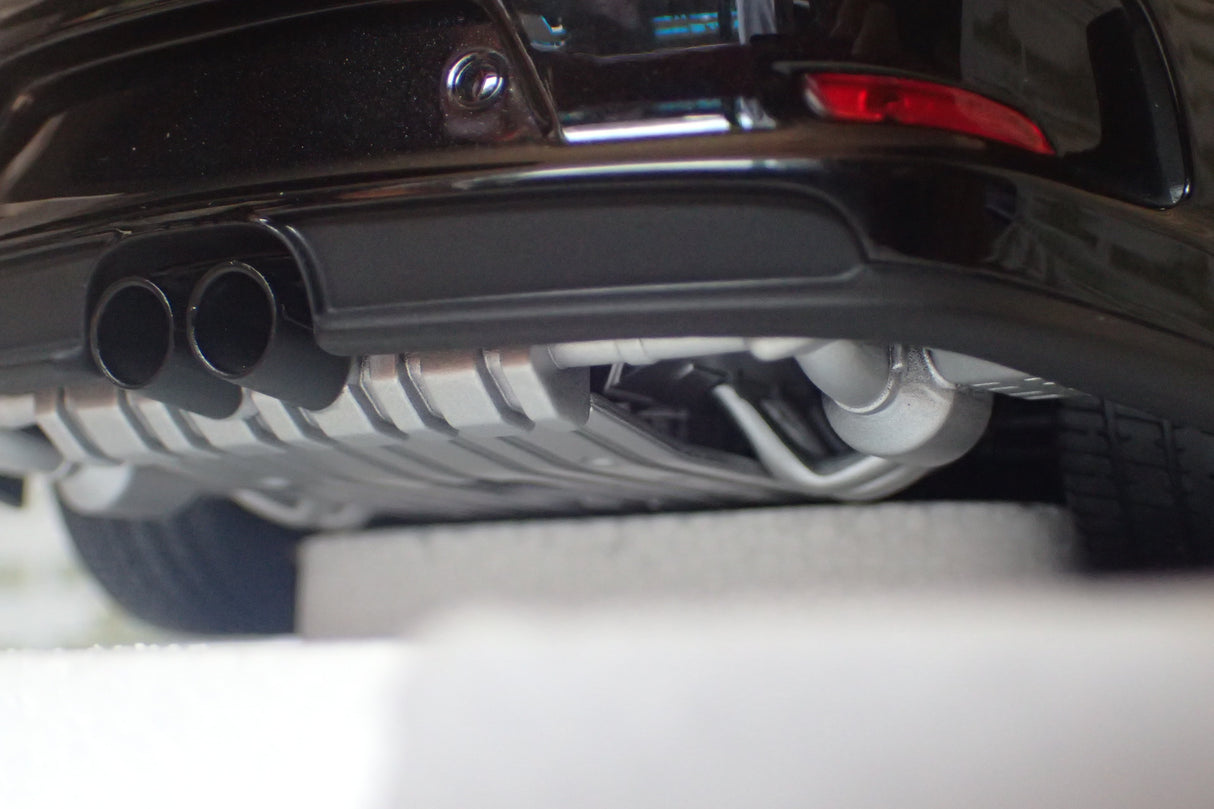 MINICHAMPS 100 062724 - 1/18 PORSCHE 911 GT3 2013 Black M. to 300 units worldwide