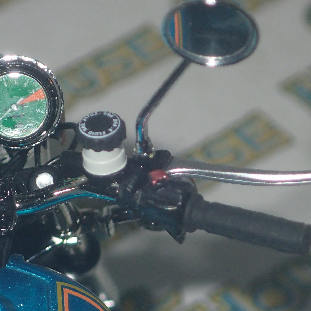 Minichamps 122 161600 - 1:12 Scale HONDA GOLDWING GL 1000 K3 1975 TURQUOISE METALLIC Scale Model Replica
