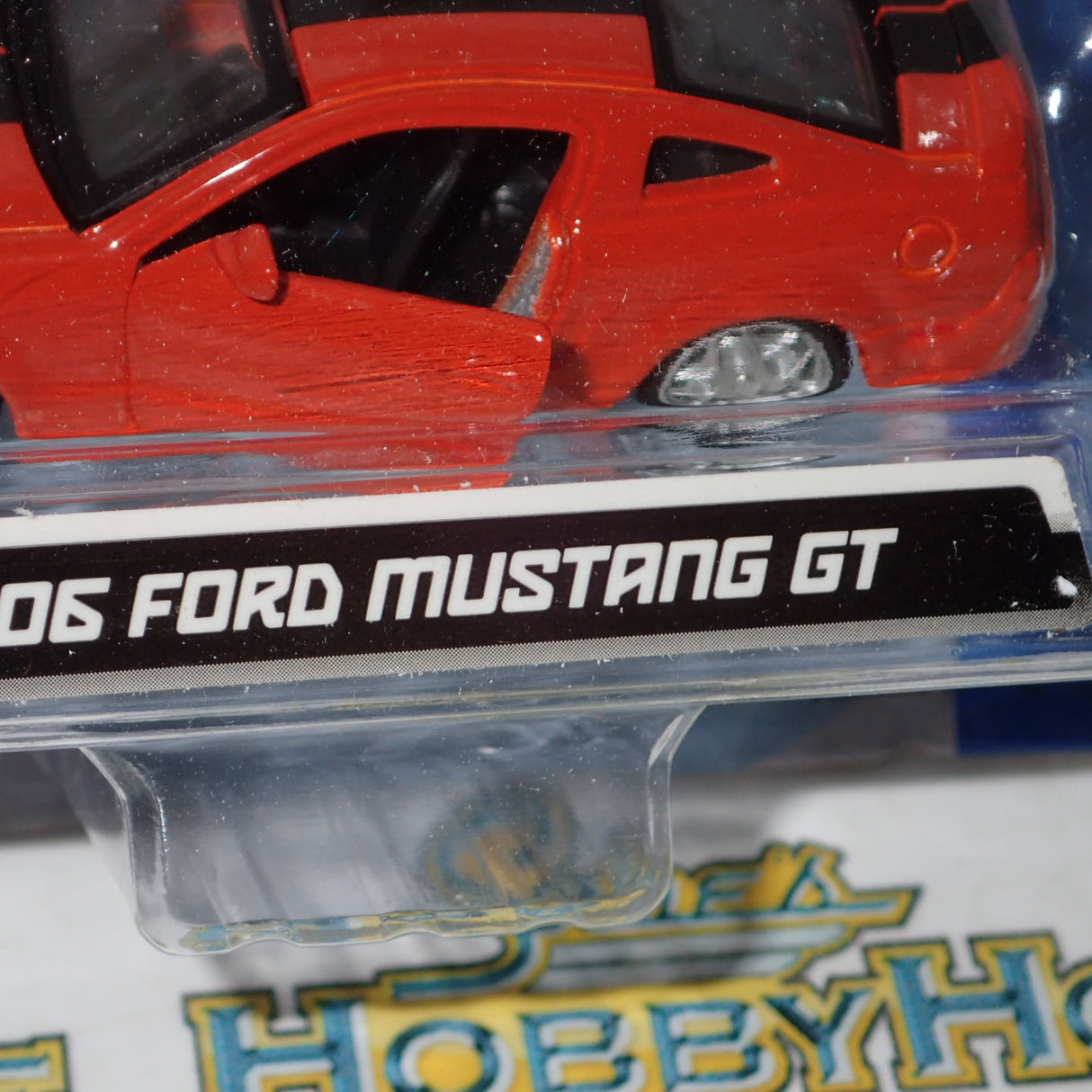 Bburago 18-59000 FM - 1:64 Diecast - 2006 Ford Mustang GT
