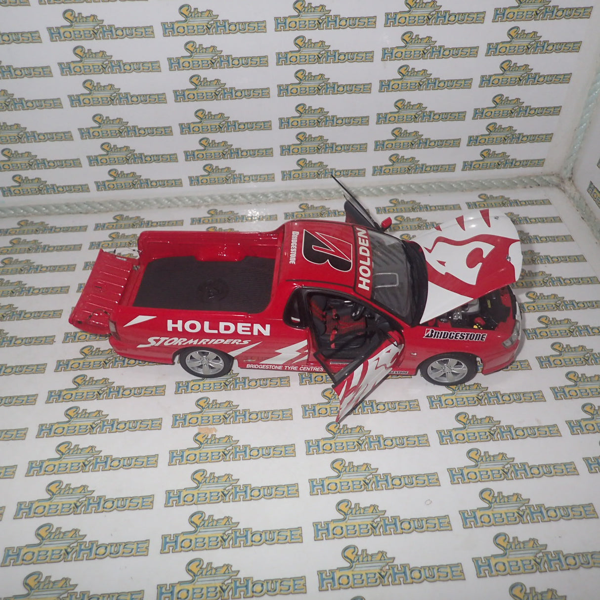 Classic Carlectables 18125 - Resale 1/18 VY SS Ute Holden Stormriders