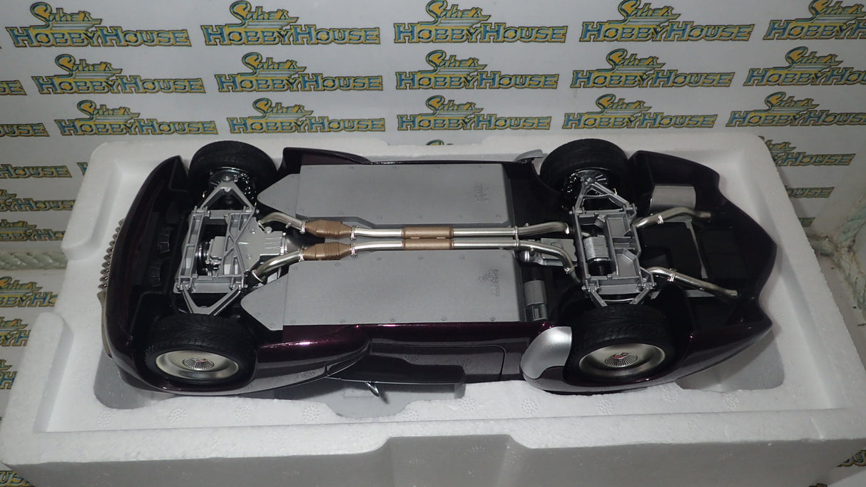 Classic Carlectables 18221 - 1/18 Scale Holden Efijy Diecast Model Replica