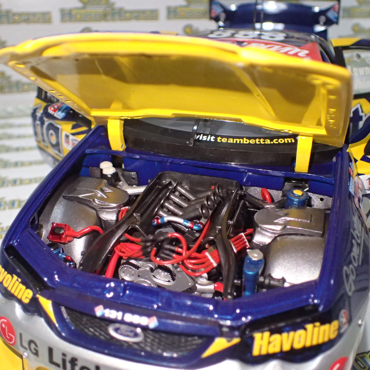 Classic Carlectables 18273 - 1:18 Ford BA Falcon 2006 Triple Eight Race Engineering Lowndes/Wincup Bathurst 1000