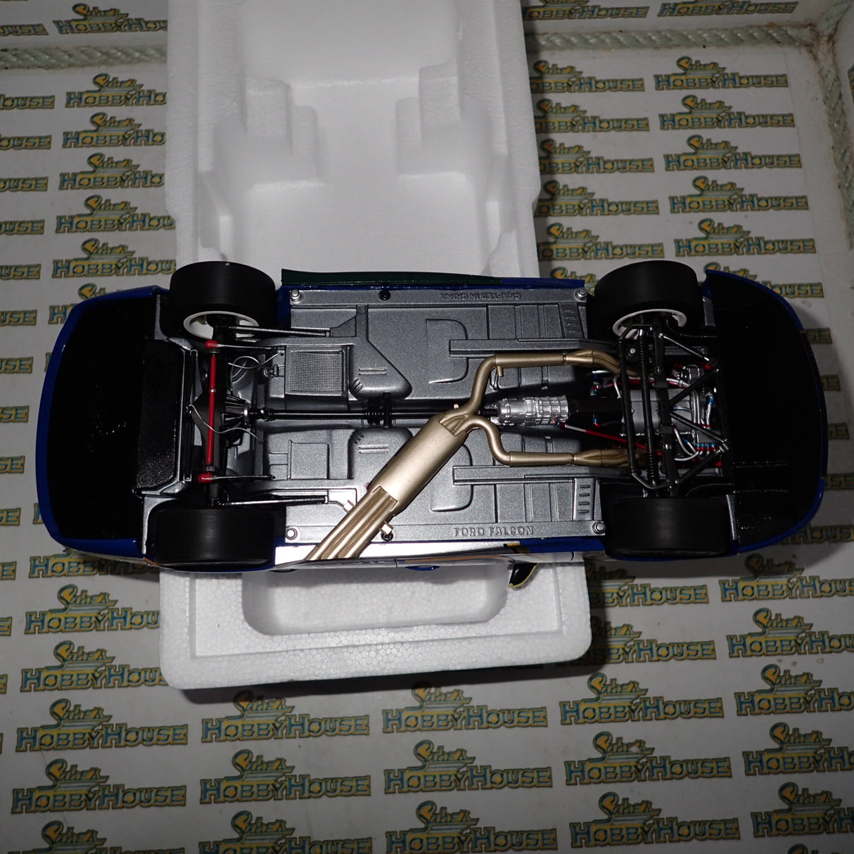 Classic Carlectables 18418 - 1:18 Ford FG Falcon 2009 Ford Performance Racing Winterbottom/Richards Bathurst 1000