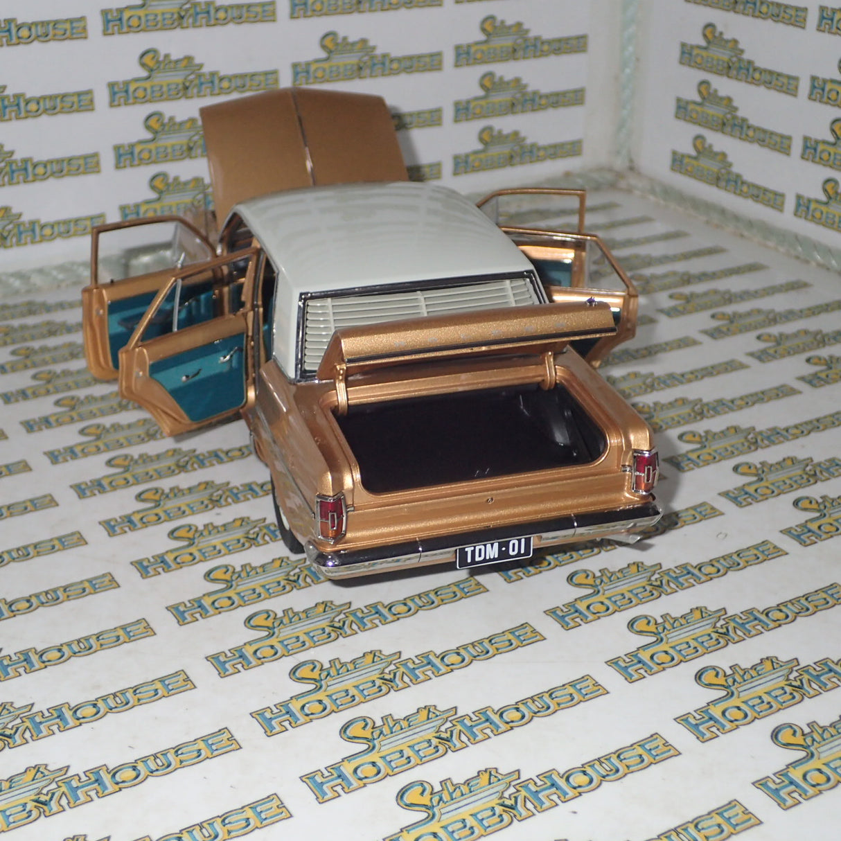 Classic Carlectables 18461 - 1/18 Scale EH Holden Special for "The Diecast Magazine" Ltd Ed 500