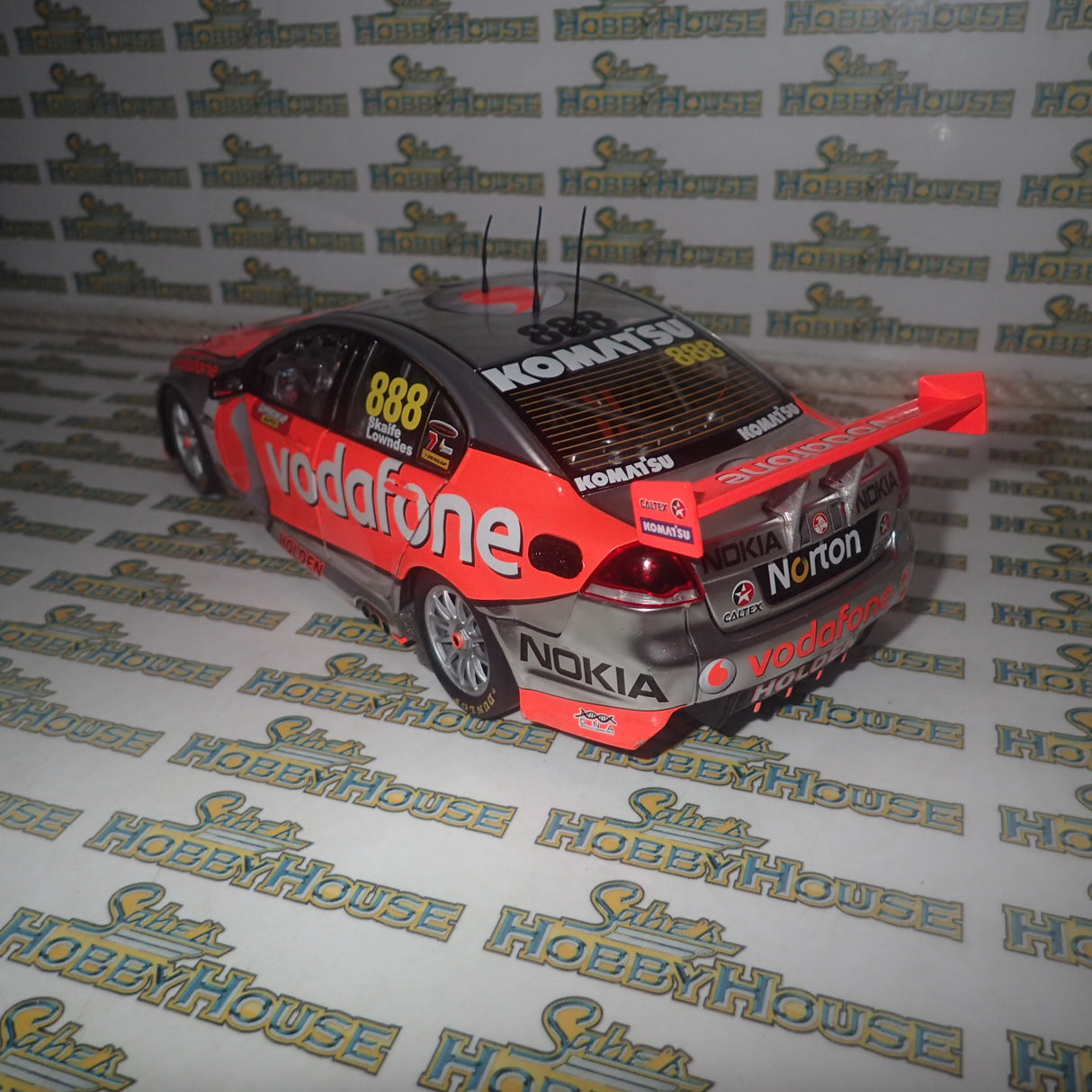 Classic Carlectables 18490 - 1/18 Scale - Mark Skaifes Final V8 Supercar Race 2011 Team Vodafone Holden VE Commodore Diecast Scale Model Replica