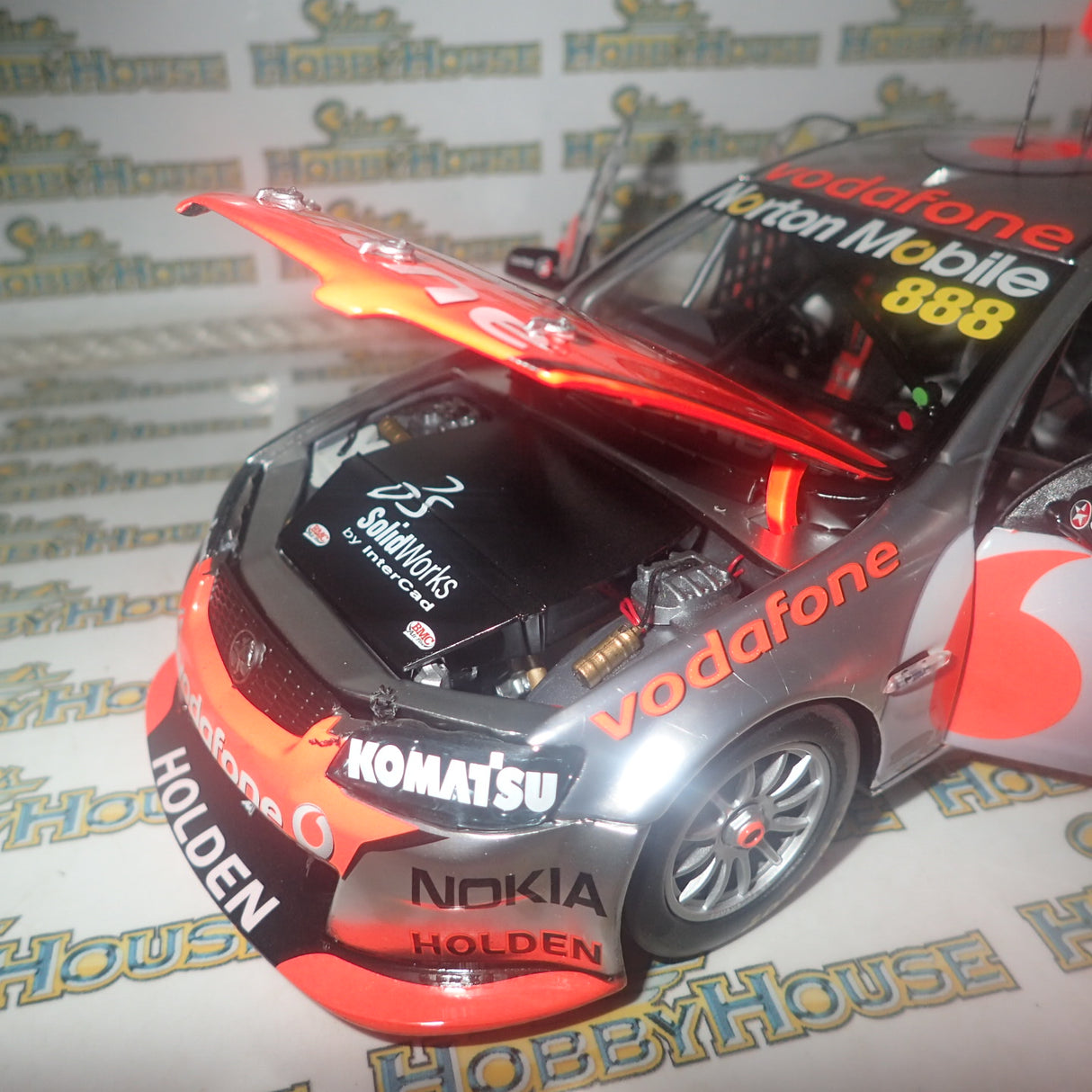 Classic Carlectables 18490 - 1/18 Scale - Mark Skaifes Final V8 Supercar Race 2011 Team Vodafone Holden VE Commodore Diecast Scale Model Replica