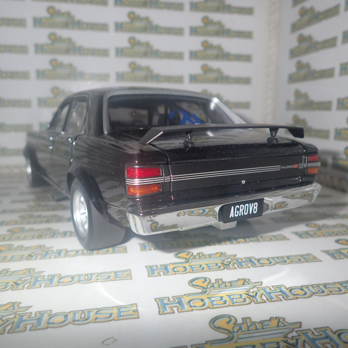 CLASSIC CARLECTABLES 18529 - 1:18 SCALE FORD GT-HO SUPER FALCON GLOSS BLACK DIECAST REPLICA