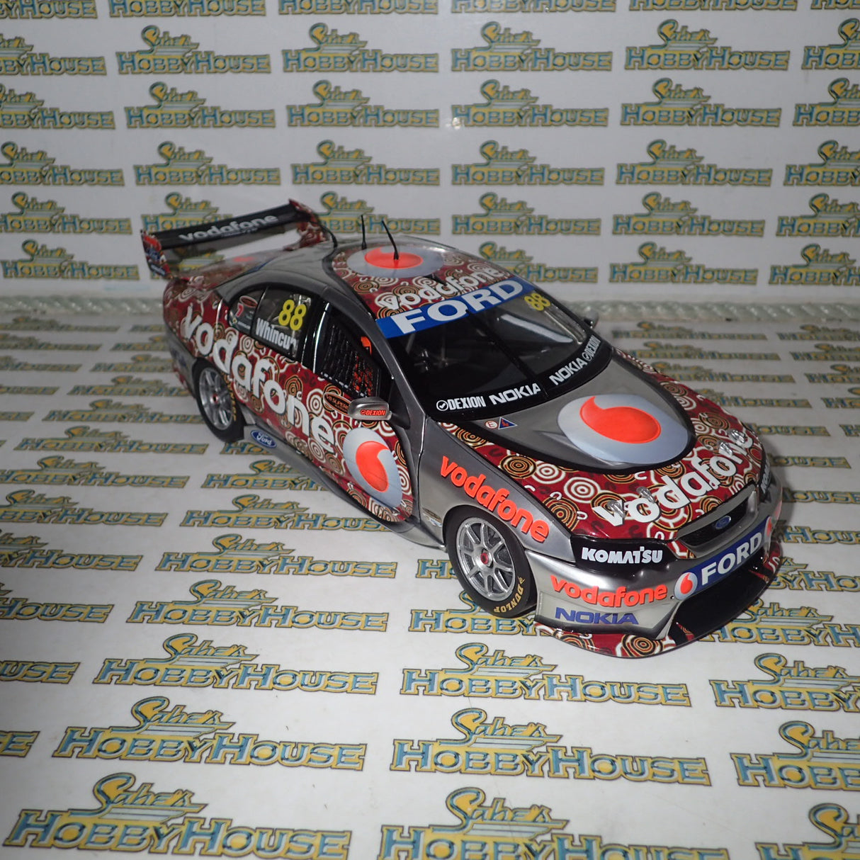 Classic Carlectables 18588 - 1:18 Jamie Whincup's 2008 Red Dust Darwin Livery Team Vodefone Ford BF Falcon
