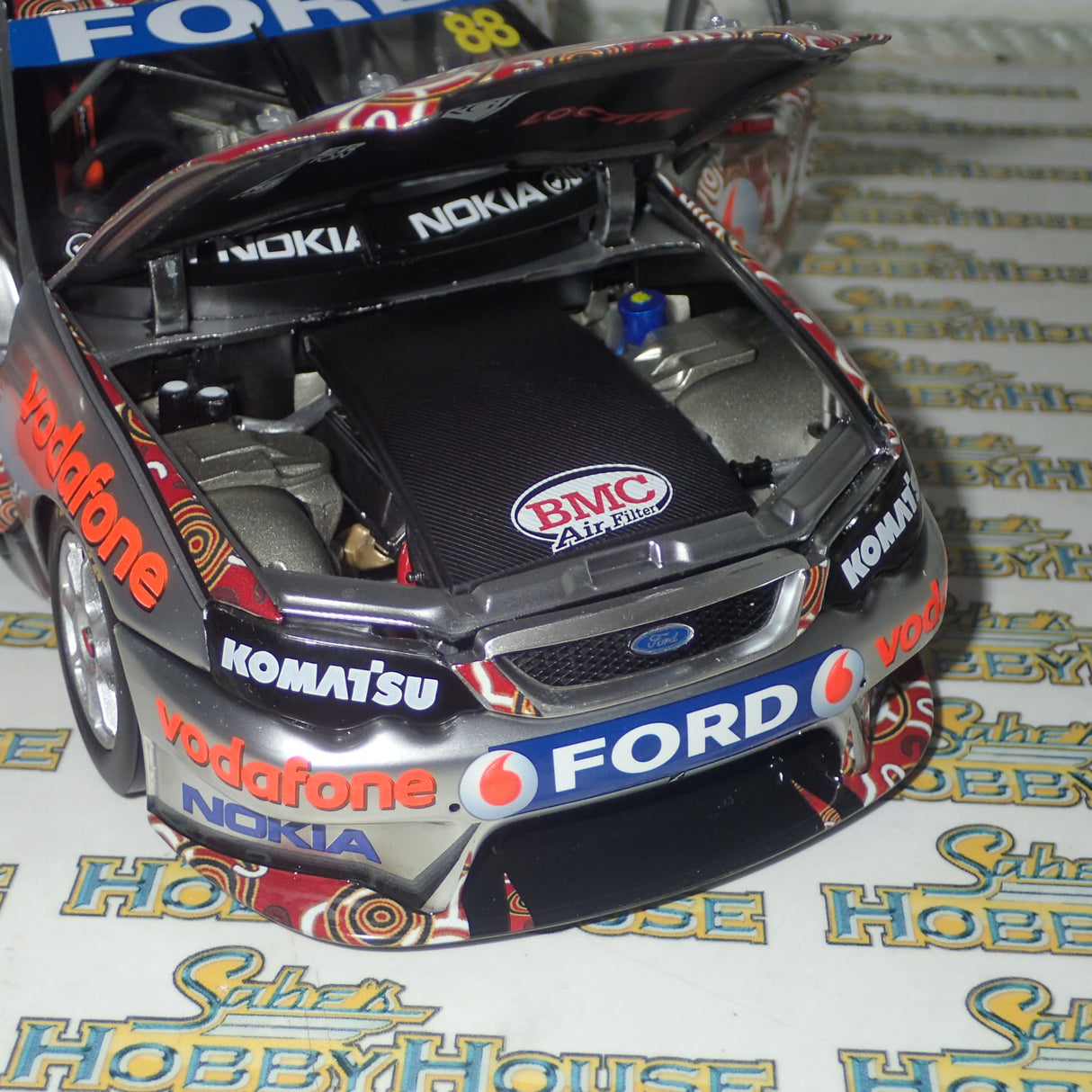 Classic Carlectables 18588 - 1:18 Jamie Whincup's 2008 Red Dust Darwin Livery Team Vodefone Ford BF Falcon