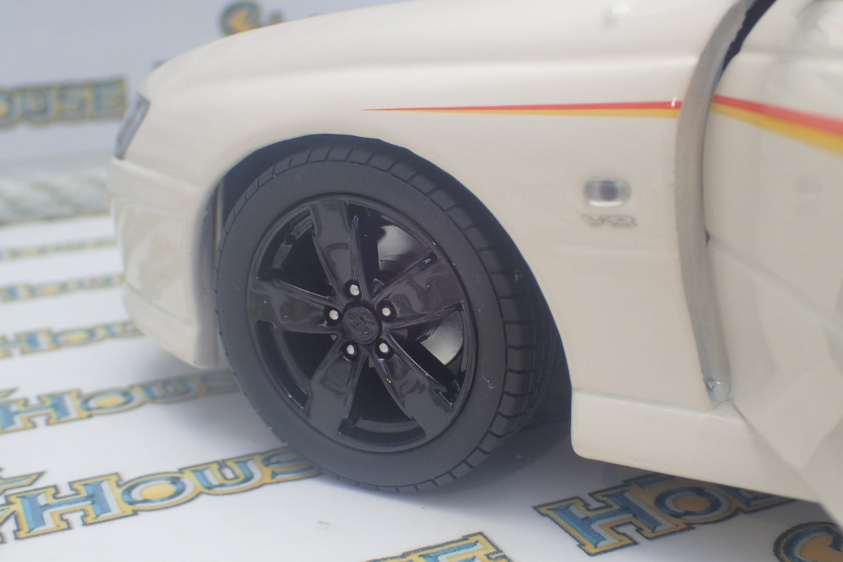 Classic Carlectables 18666 - 1/18 Scale Custom Ute "STOKED" Diecast Scale Model Replica