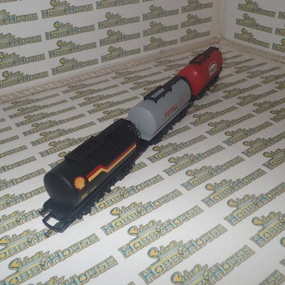 Hornby R6366 - HO/00 Scale Fuel Tanker Pack SHELL/TEXACO/TOTAL Triple pack