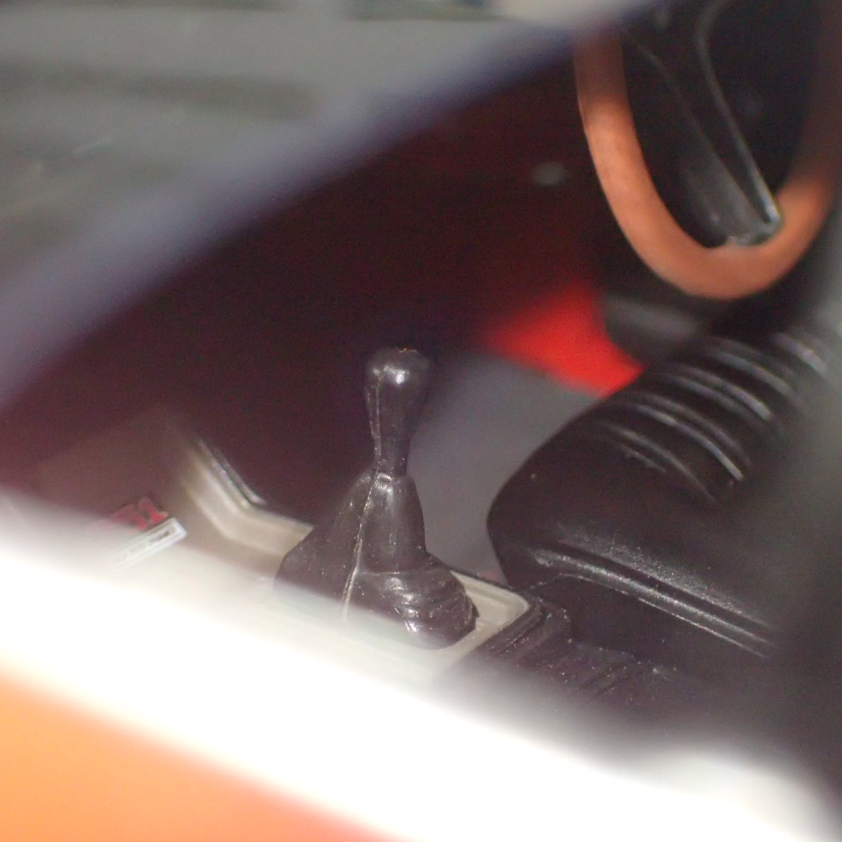 Biante 22721 - 1:18 FORD XY FALCON GTHO TRACK RED Die-Cast Replica