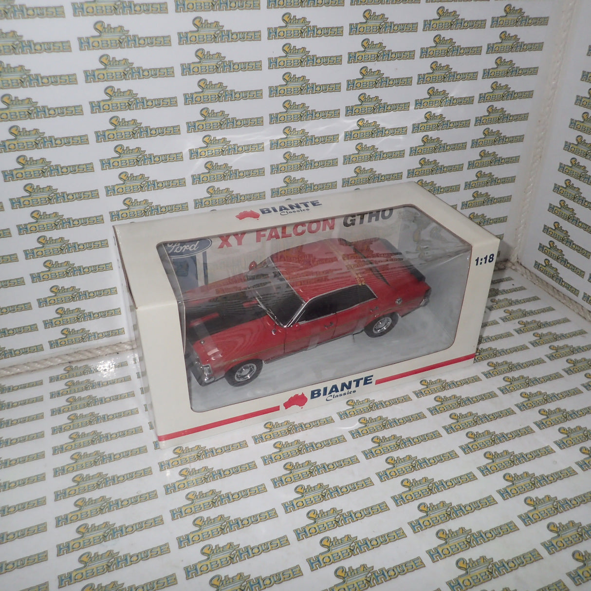 Biante 22721 - 1:18 FORD XY FALCON GTHO TRACK RED Die-Cast Replica