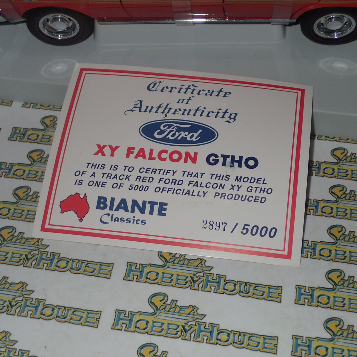 Biante 22721 - 1:18 FORD XY FALCON GTHO TRACK RED Die-Cast Replica