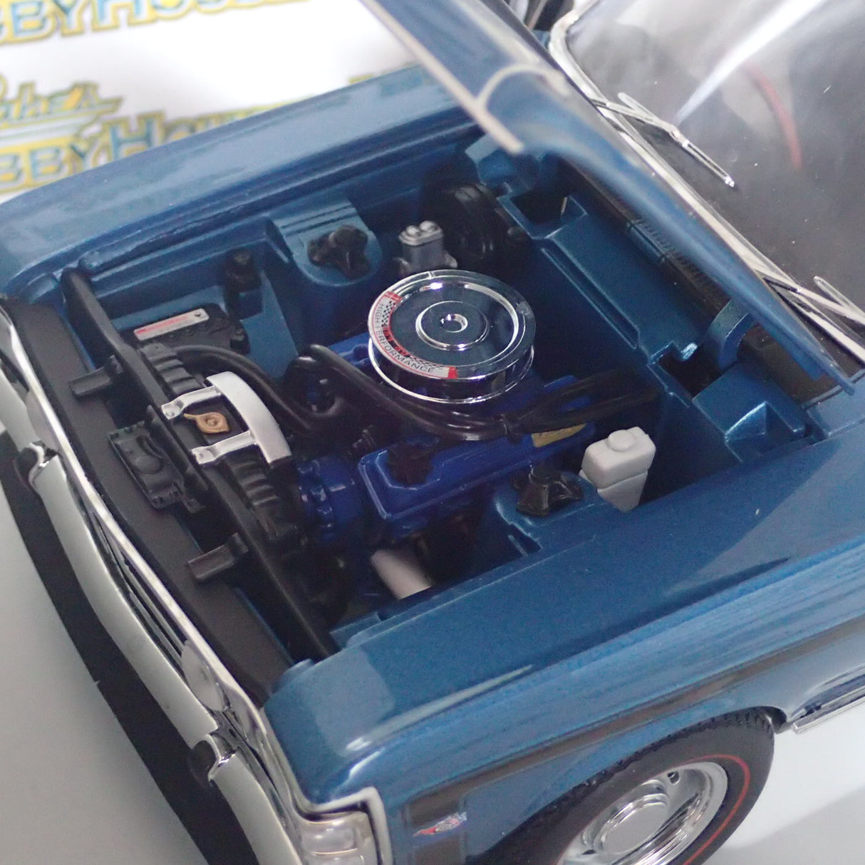 Biante 22732 - 1:18 Ford Falcon XW GTHO Phase 2 Starlight Blue Die-Cast Replica