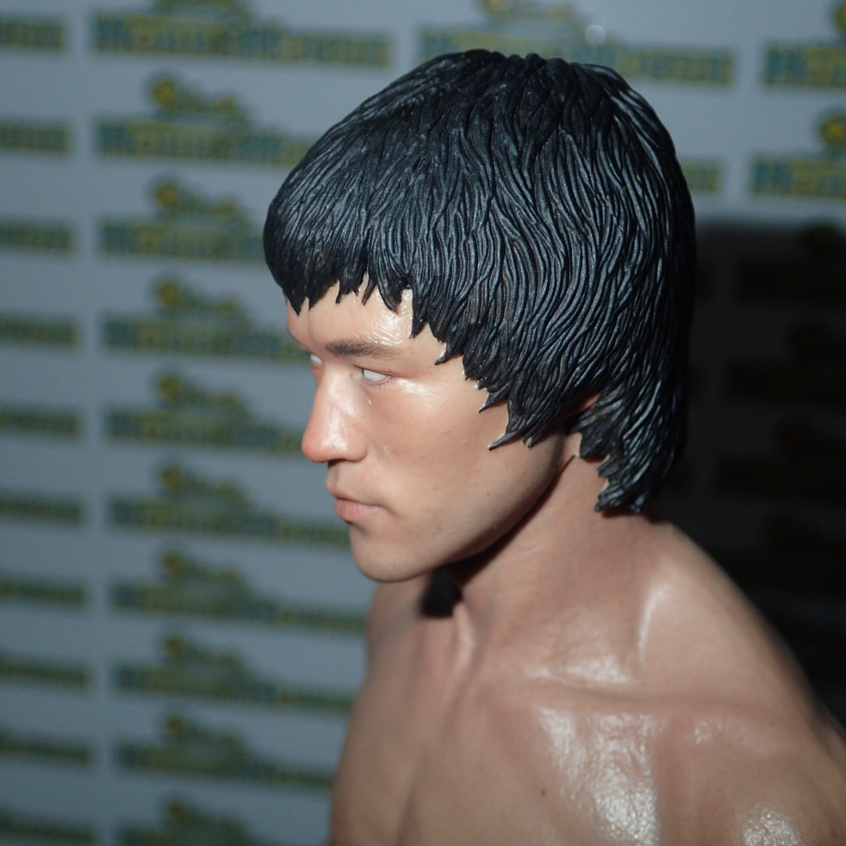 Enterbay 280873 - Black Label BL-1 1/6 Scale Bruce Lee Statue