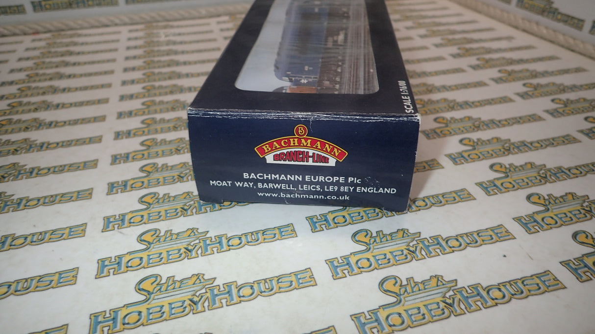 Bachmann 32-651 - HO/00 Scale Class 44 Diesel 44 008 'PENYGHENT' BR Blue Locomotive