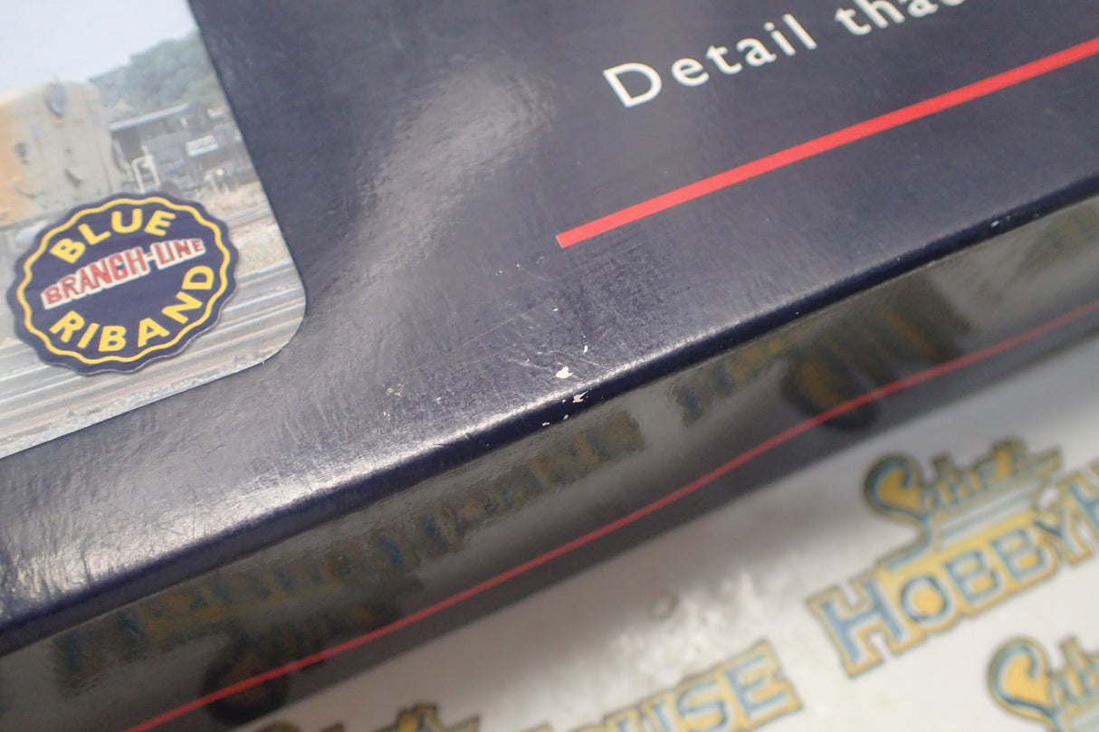 Bachmann 32-651 - HO/00 Scale Class 44 Diesel 44 008 'PENYGHENT' BR Blue Locomotive