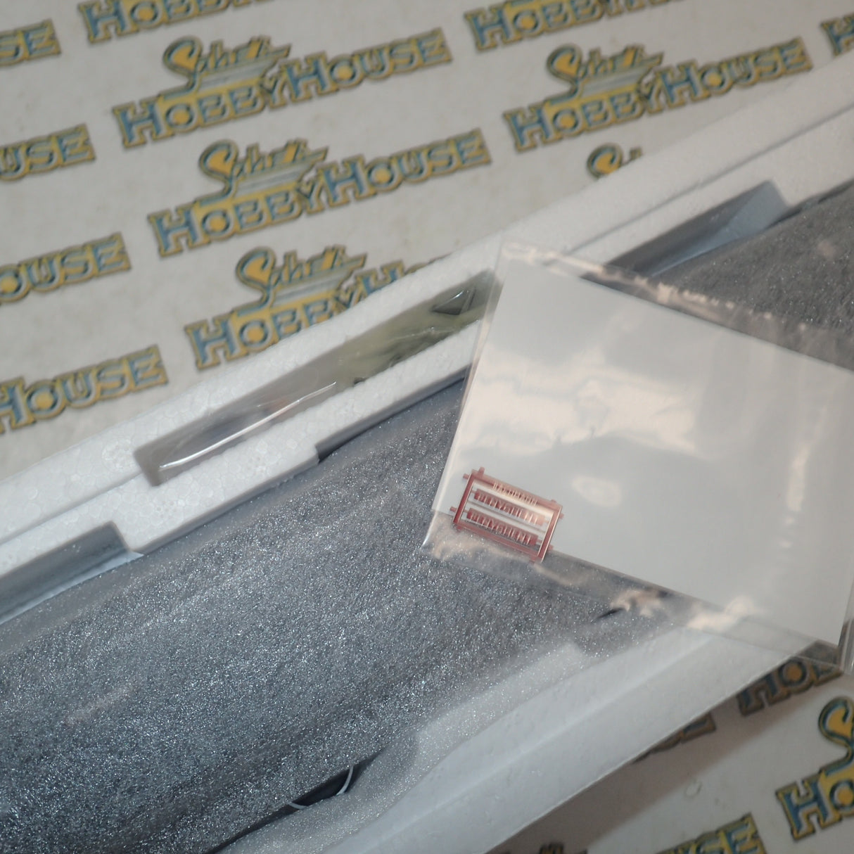 Bachmann 32-651 - HO/00 Scale Class 44 Diesel 44 008 'PENYGHENT' BR Blue Locomotive