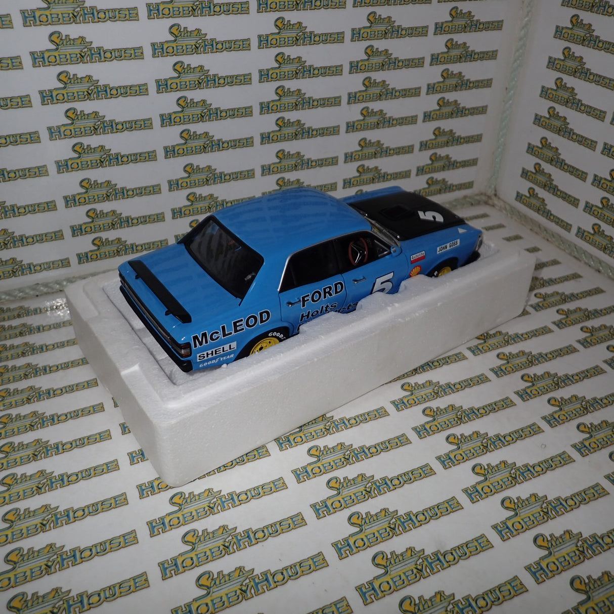 Biante AutoArt - 87182 1/18 Scale XY Falcon GTHO Phase 3 John Goss McLeod Ford.