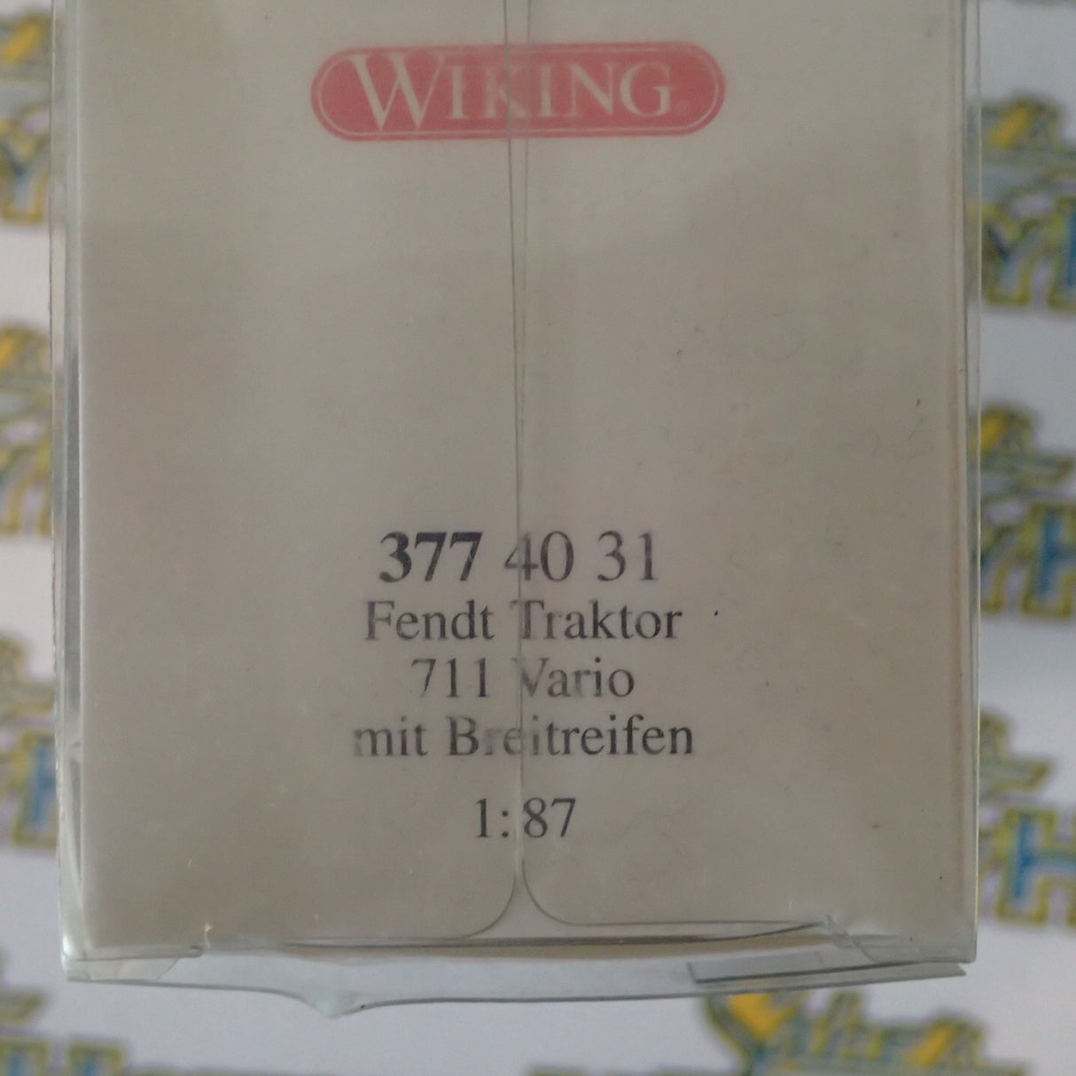 Wiking 377 40 31 - 1/87 Scale Tractor Agricultural Fendt Traktor 711 Vario mit Breitreifen