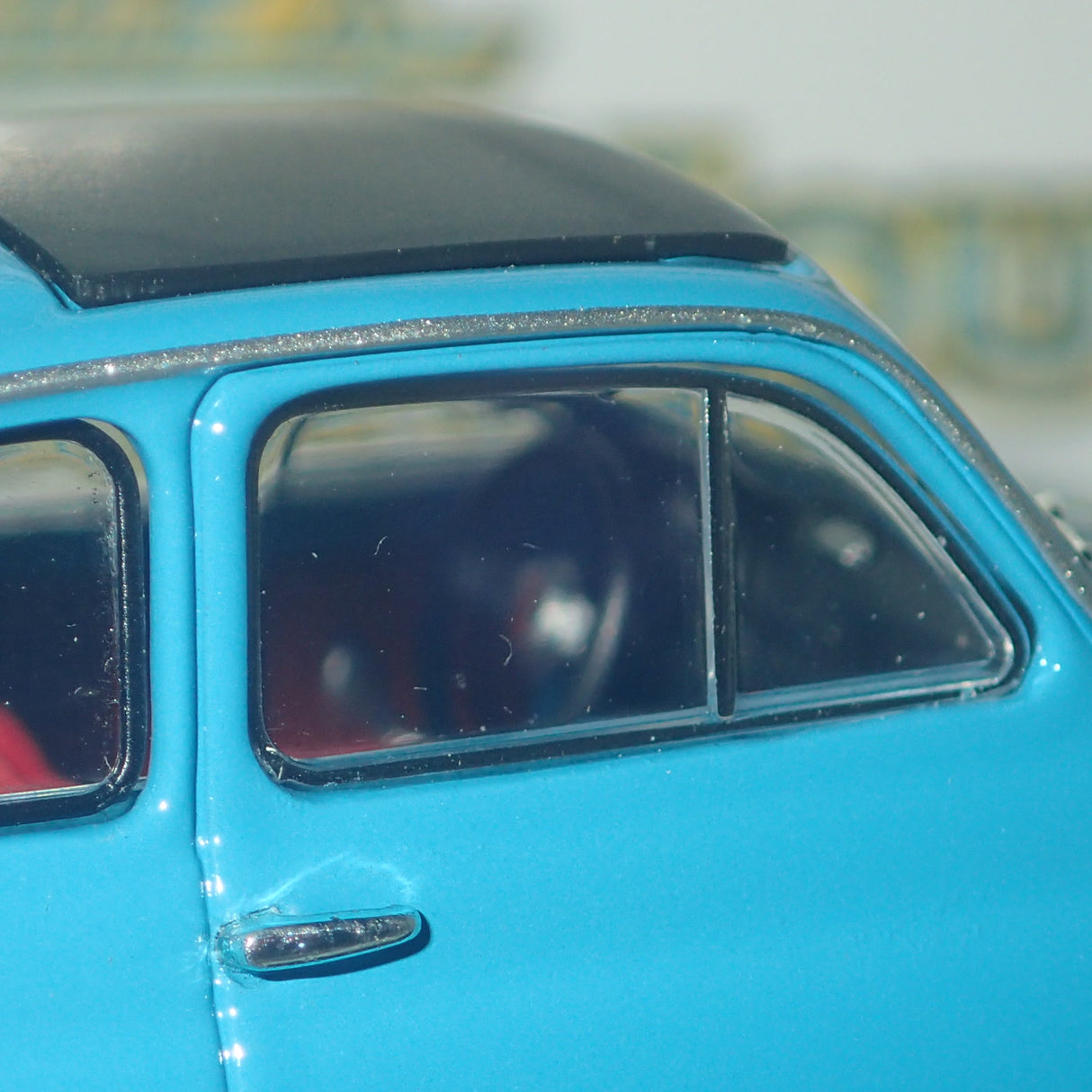 Minichamps 400 121601 - 1/43 Scale Fiat 500 1965 Blue Diecast Scale Model Replica