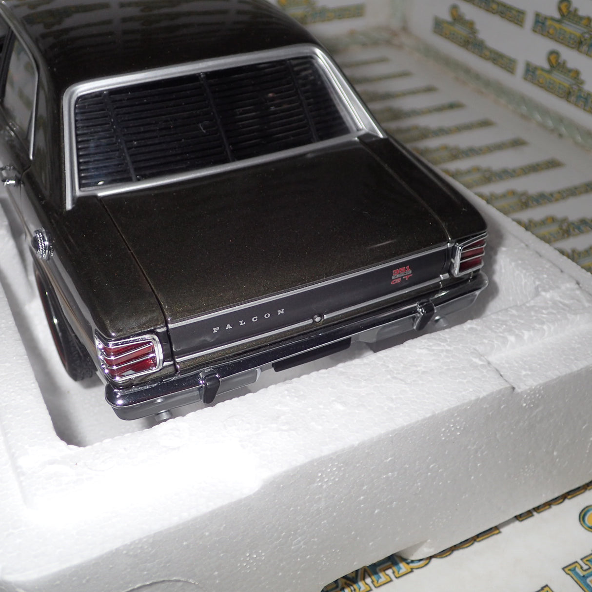Biante 72872 - 1:18 Ford Falcon XW GTHO Phase 2 Reef Green Die-Cast Replica
