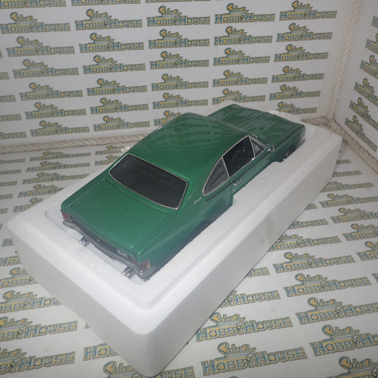 Biante 73403 - 1/18 scale Holden HG GTS 3550 Monaro Coupe in Lakeside Green
