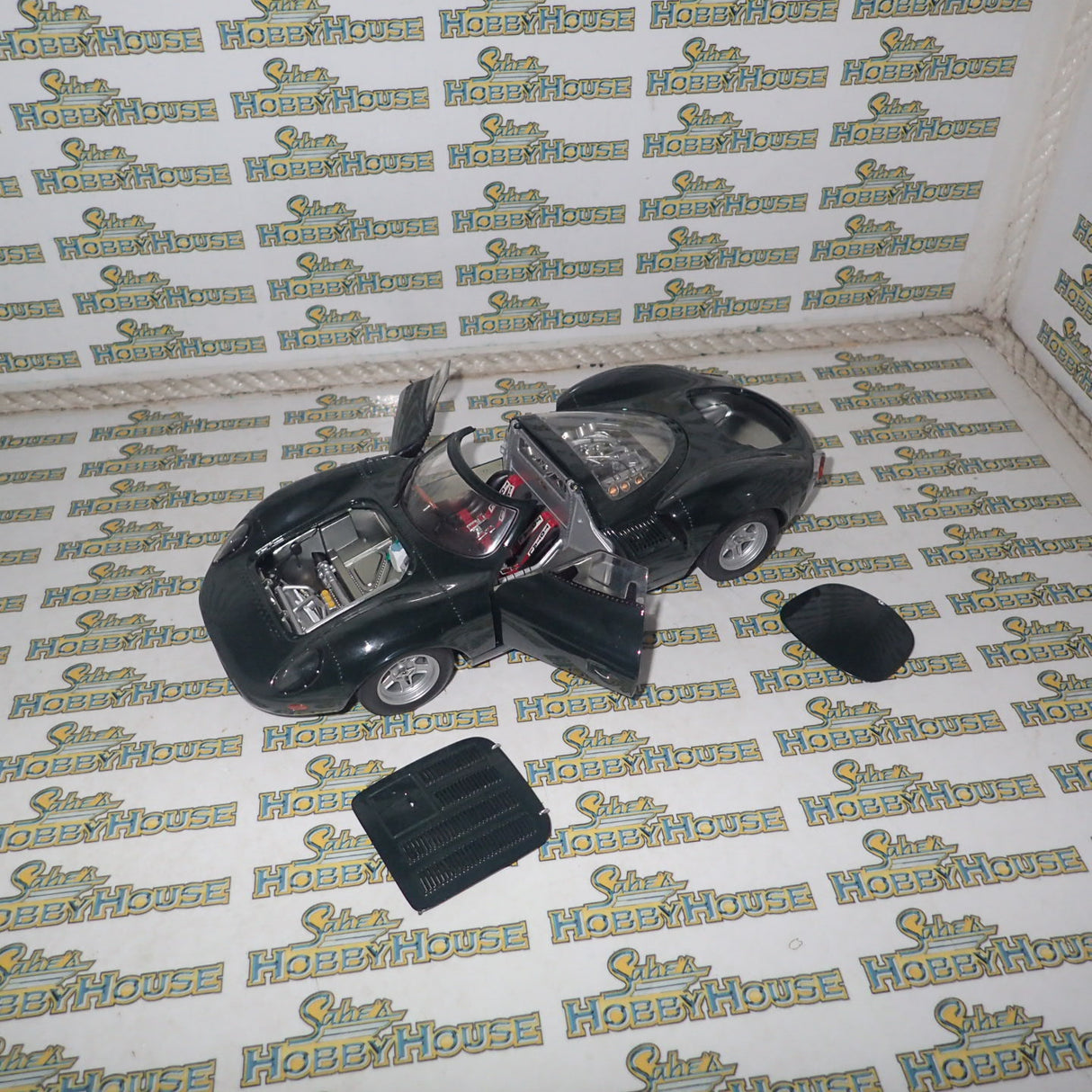 Autoart Millennium 73541 - 1/18 Jaguar XJ 13 Diecast Scale Model Replica