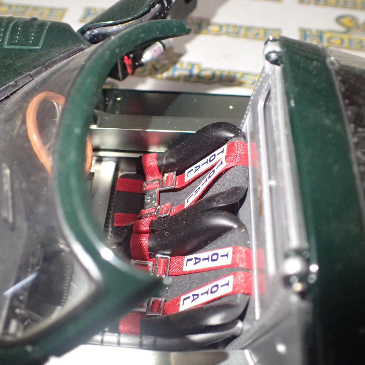 Autoart Millennium 73541 - 1/18 Jaguar XJ 13 Diecast Scale Model Replica