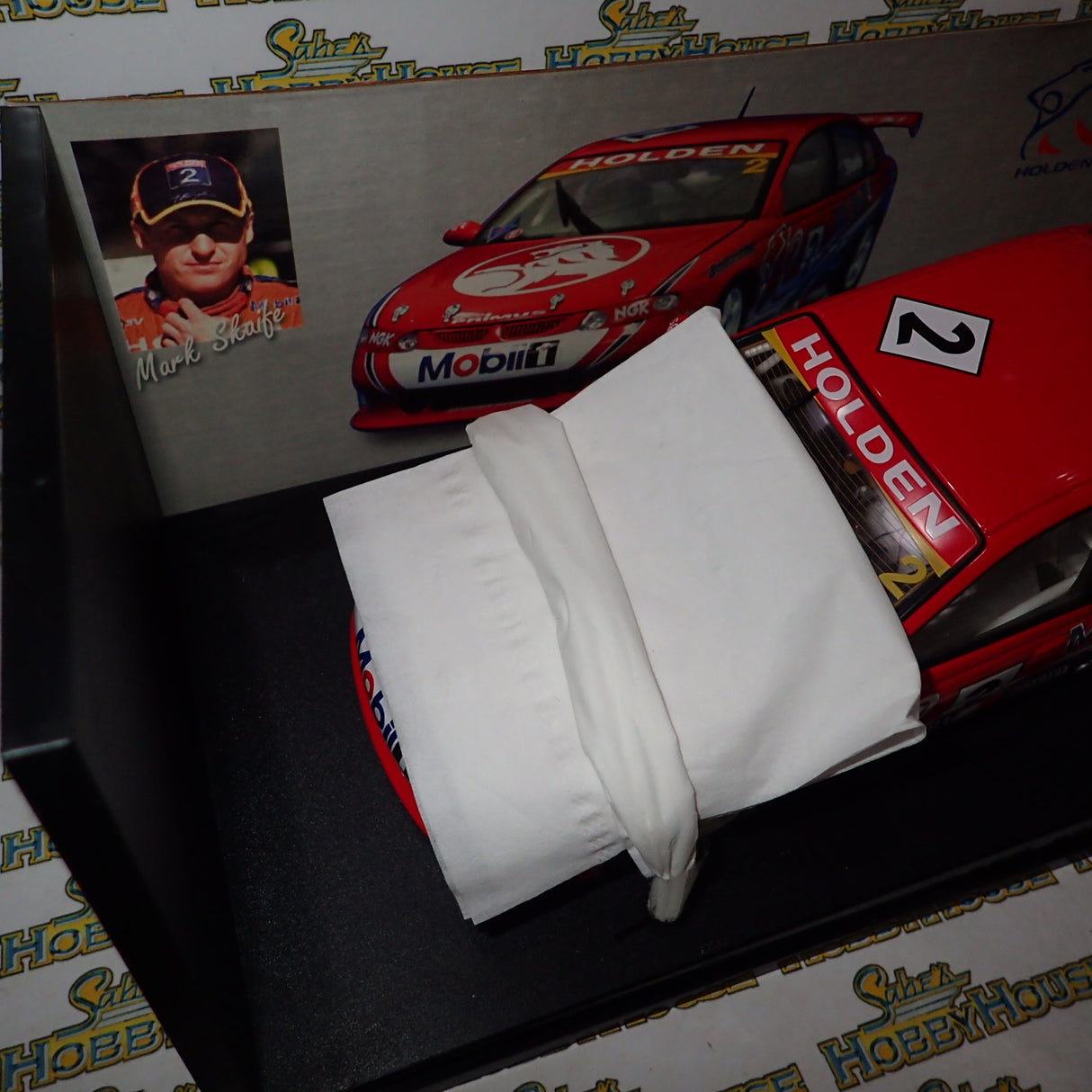 Biante 80061 – 1/18 model of the Mark Skaife year 2000 shell series championship winning HRT Commodore VT Diecast Scale Model Replica.