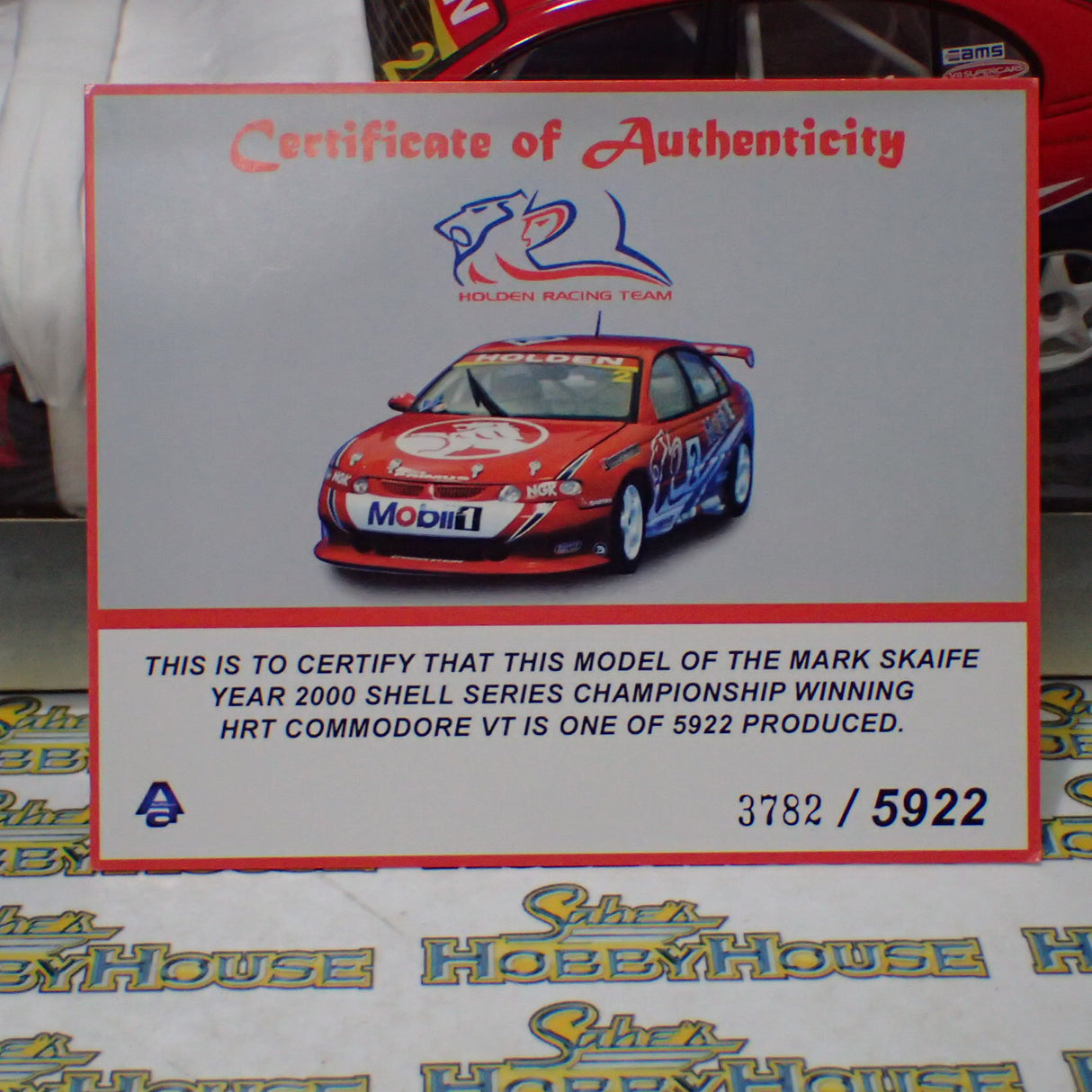 Biante 80061 – 1/18 model of the Mark Skaife year 2000 shell series championship winning HRT Commodore VT Diecast Scale Model Replica.