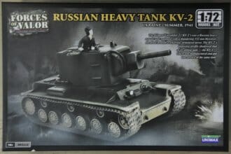 Forces Of Valor - 1:72 - Russian Heavy Tank KV-2 Ukraine Summer 1941 Plastic Kit