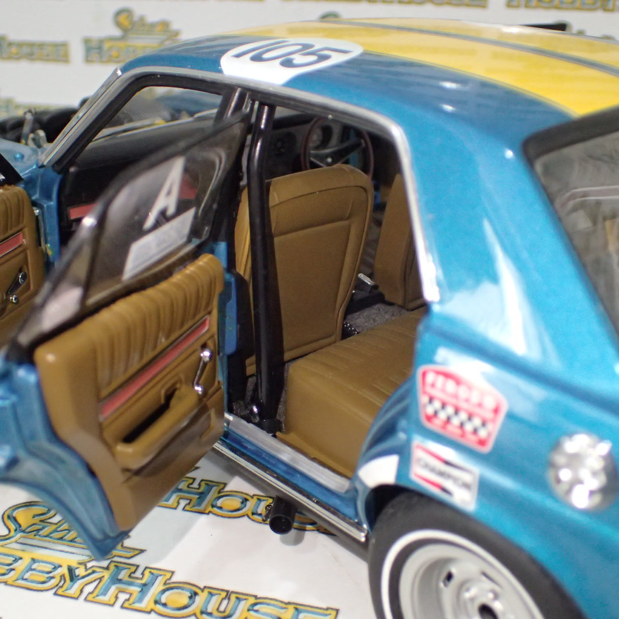 Biante Autoart 87216 - 1/18 Scale 1972 Ford XY Falcon GTHO Phase III Castrol GTX New Zealand Production Car Champion Winner #105 - Jim Richards