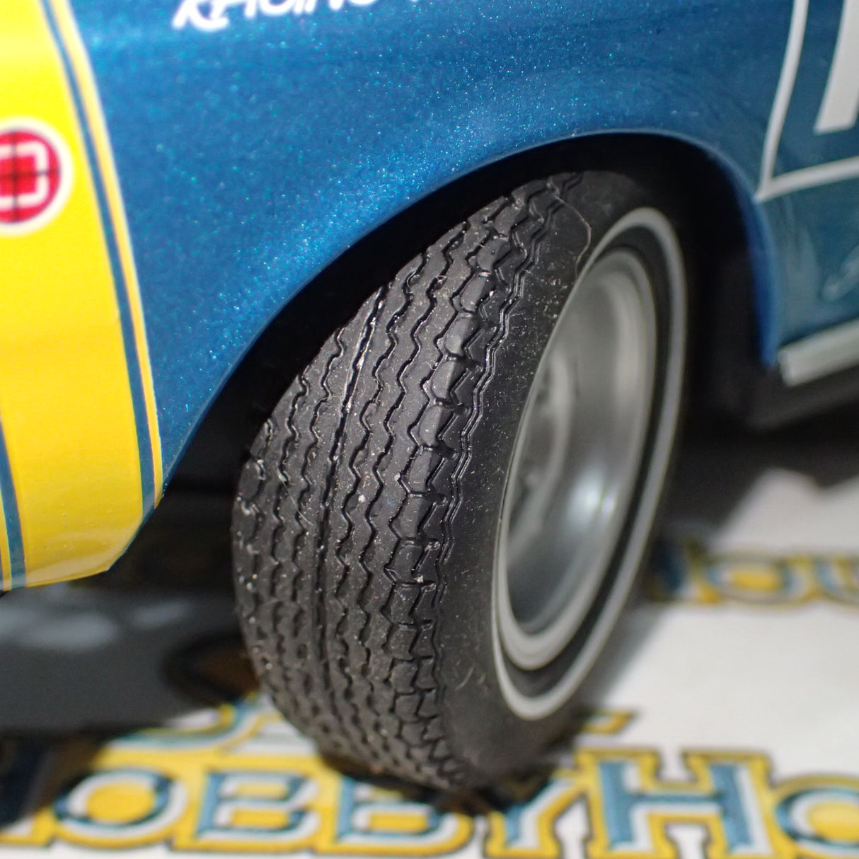 Biante Autoart 87216 - 1/18 Scale 1972 Ford XY Falcon GTHO Phase III Castrol GTX New Zealand Production Car Champion Winner #105 - Jim Richards
