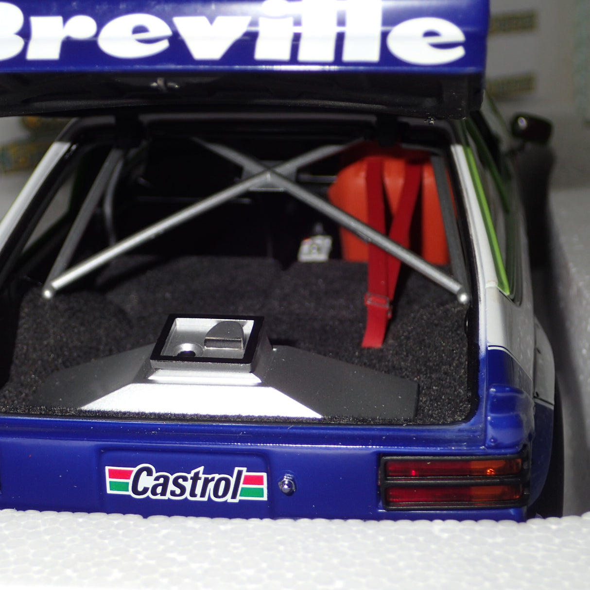 Biante / Autoart 87963 - 1/18 Scale Holden LX Torana A9X Bob Morris ATCC Winner Signed COA