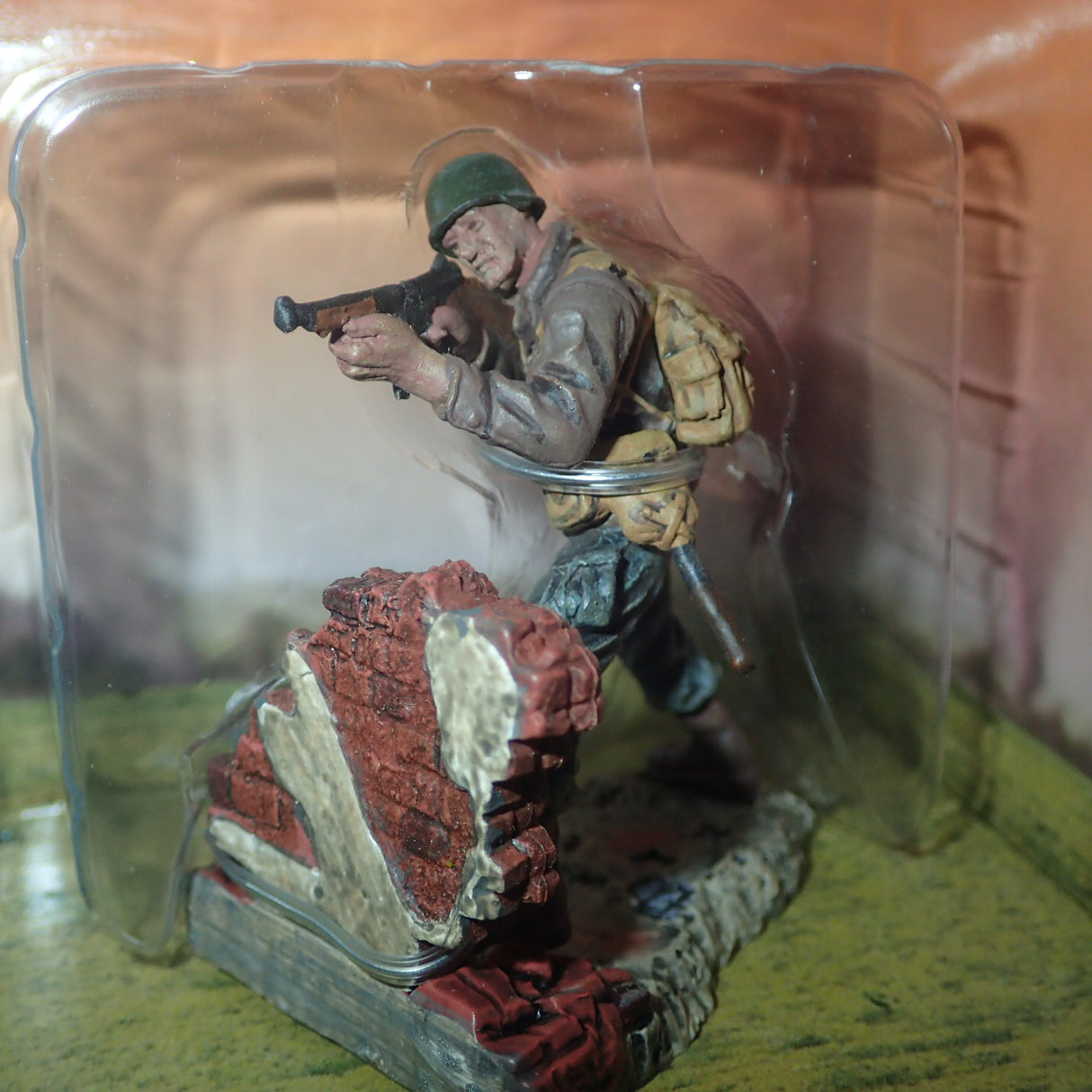 Forces of Valor 99001 - 1/32 Scale -Soldiers of Steel - U.S. 101st Airborne Division 327th Glider Infantry Regiment 1st Lt. Johnson Hand Painted Soldier Scale Model Replica