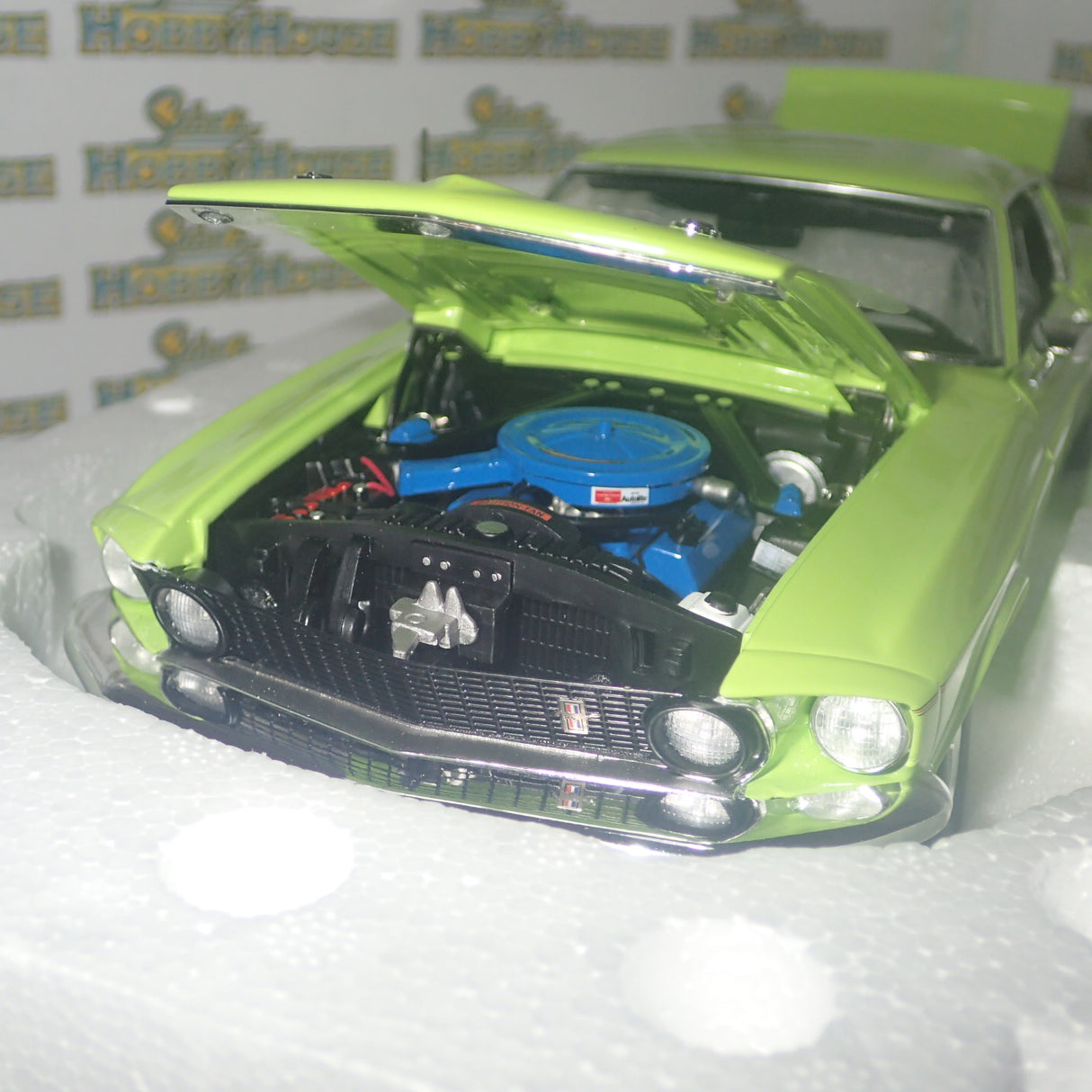 ACME A1801889 -1/18 1969 Ford Mustang 600 Groovy Green Diecast Scale Model Replica