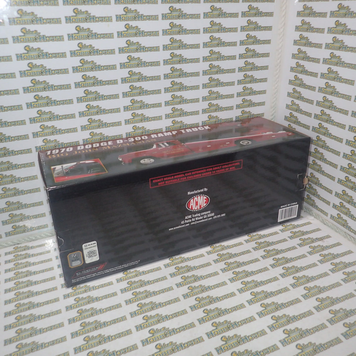 ACME A1801915 - 1/18 Scale 1970 Dodge D-300 Ramp Truck Mazmanian Diecast Scale Model Replica