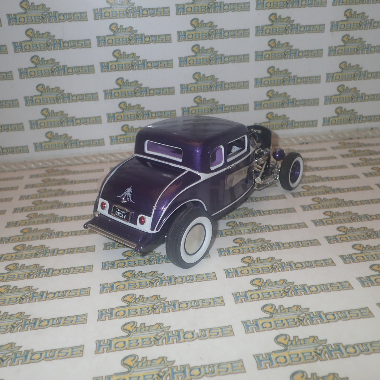 ACME A1805009 - 1/18 Scale - Grand National Deuce Series 1932 Ford Five Window Release No.4 Diecast Model Replica