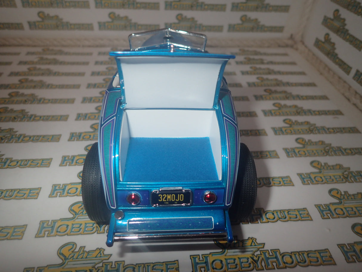 ACME A1805024 - 1/18 Scale 1932 FORD HOT ROD ROADSTER BLUE FLAME Diecast Scale Model Replica