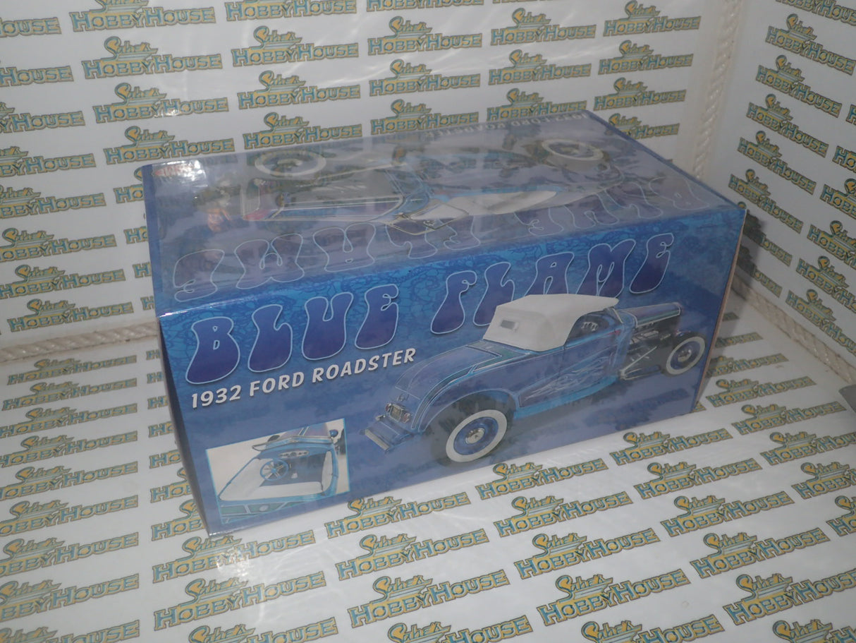 ACME A1805024 - 1/18 Scale 1932 FORD HOT ROD ROADSTER BLUE FLAME Diecast Scale Model Replica