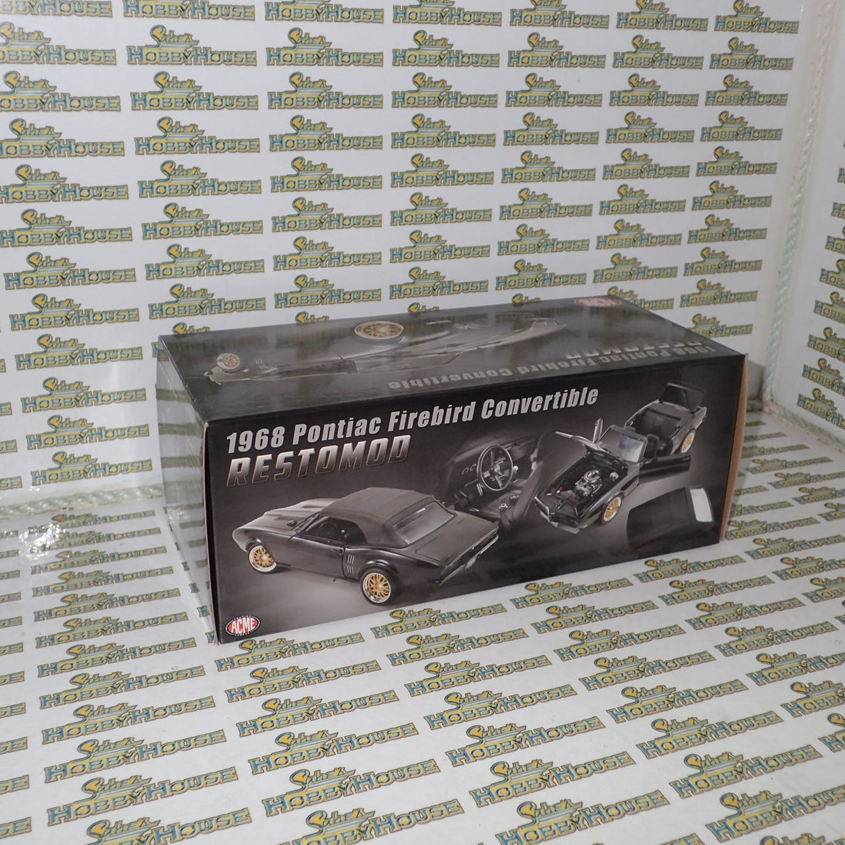 Acme - 1/18 Scale - A1805215 1968 PONTIAC FIREBIRD CONVERTIBLE RESTOMOD Diecast Scale Model Replica